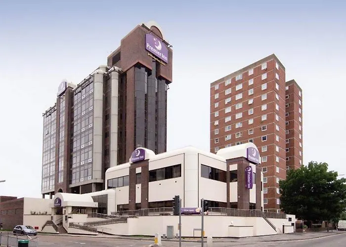 Premier Inn Sunbury - Kempton Park